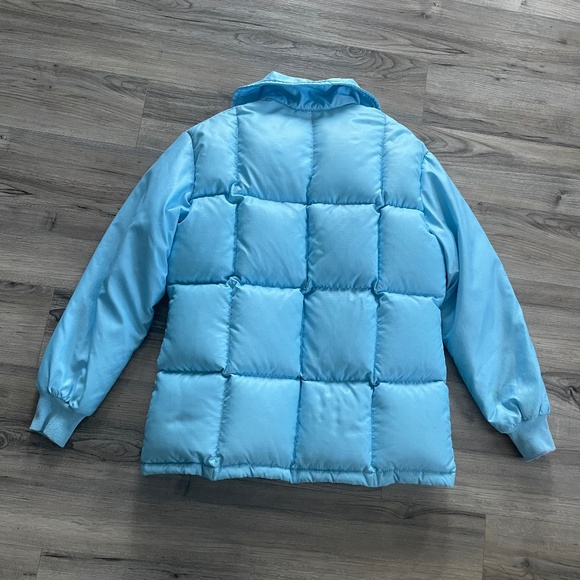 Vintage Light Blue Puffer Jacket - Picture 11 of 16